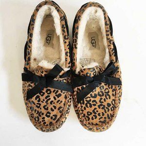 UGG Ansley leopard moccasins size 6